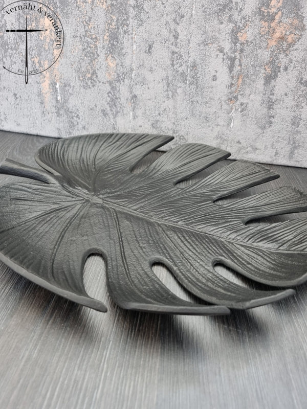 Stilvolle Gusseisen-Dekoschale mit Monsterablatt-Design - Perfekt für Ihr Zuhause