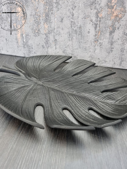 Stilvolle Gusseisen-Dekoschale mit Monsterablatt-Design - Perfekt für Ihr Zuhause