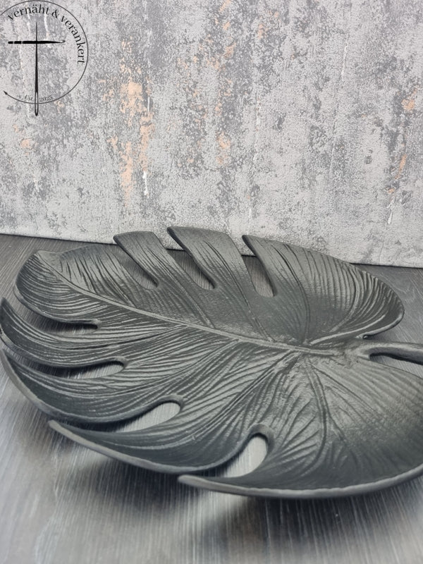 Stilvolle Gusseisen-Dekoschale mit Monsterablatt-Design - Perfekt für Ihr Zuhause