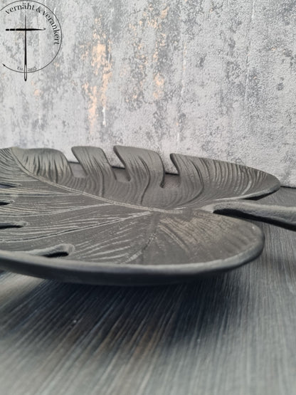 Stilvolle Gusseisen-Dekoschale mit Monsterablatt-Design - Perfekt für Ihr Zuhause